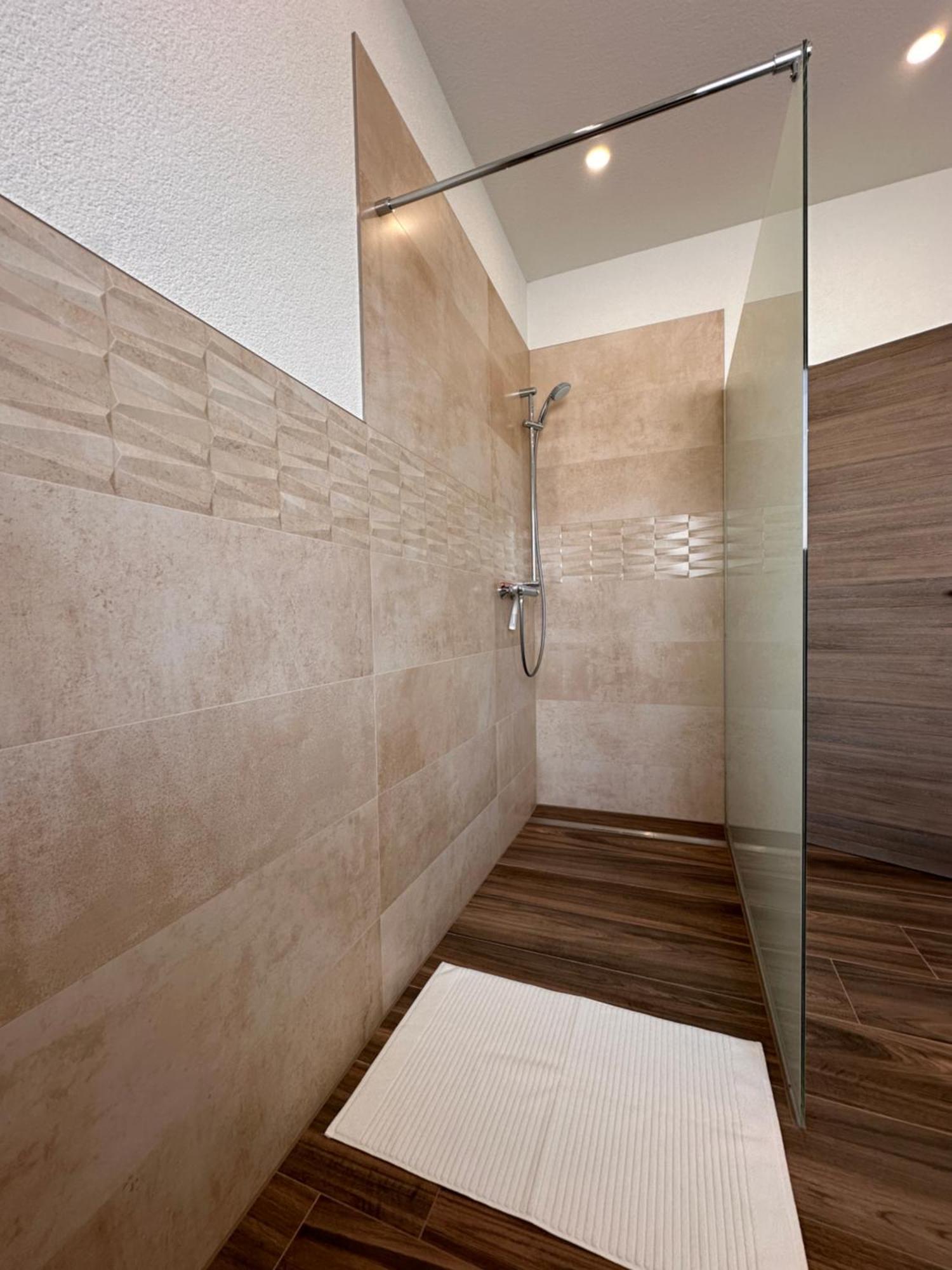Amao-Obsidian I 120Qm I Elegantes Business- & Familienapartment I 3 Schlafzimmer I Kingsize Betten Schwanau Εξωτερικό φωτογραφία